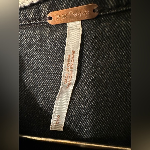 FREE PEOPLE Small Distressed Boho Knit Hooded Moto Jean Jacket Gray Black - Picture 4 of 10